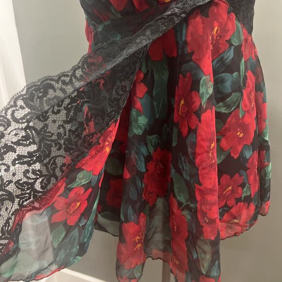 Victoria Secret Gold Label Robe And Chemise Roses Lace Medium - Picture 11 of 13